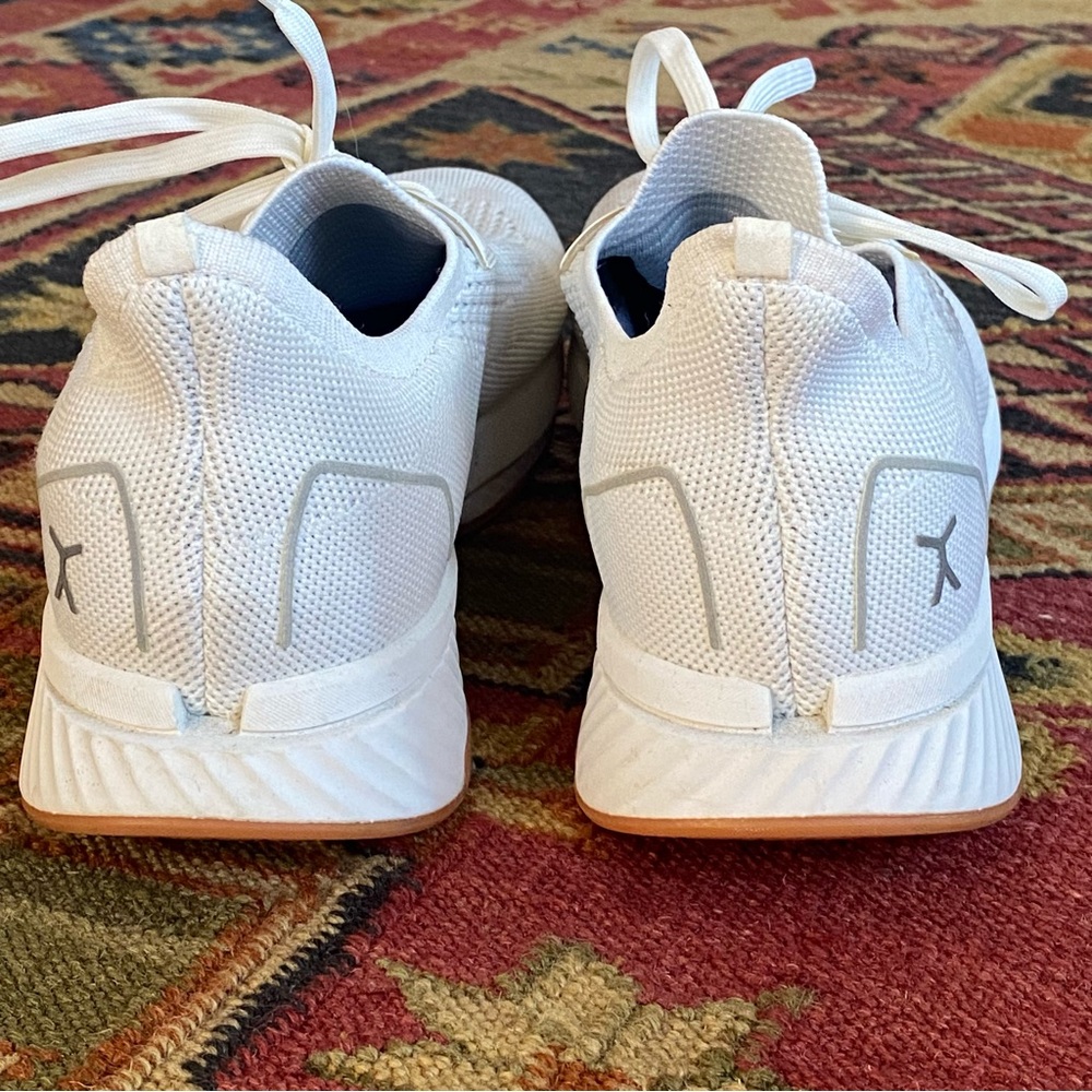 Flux Zero Drop Sneakers - Adapt Runner - White / Gum RN / M8 / W9.5 - Picture 5 of 13